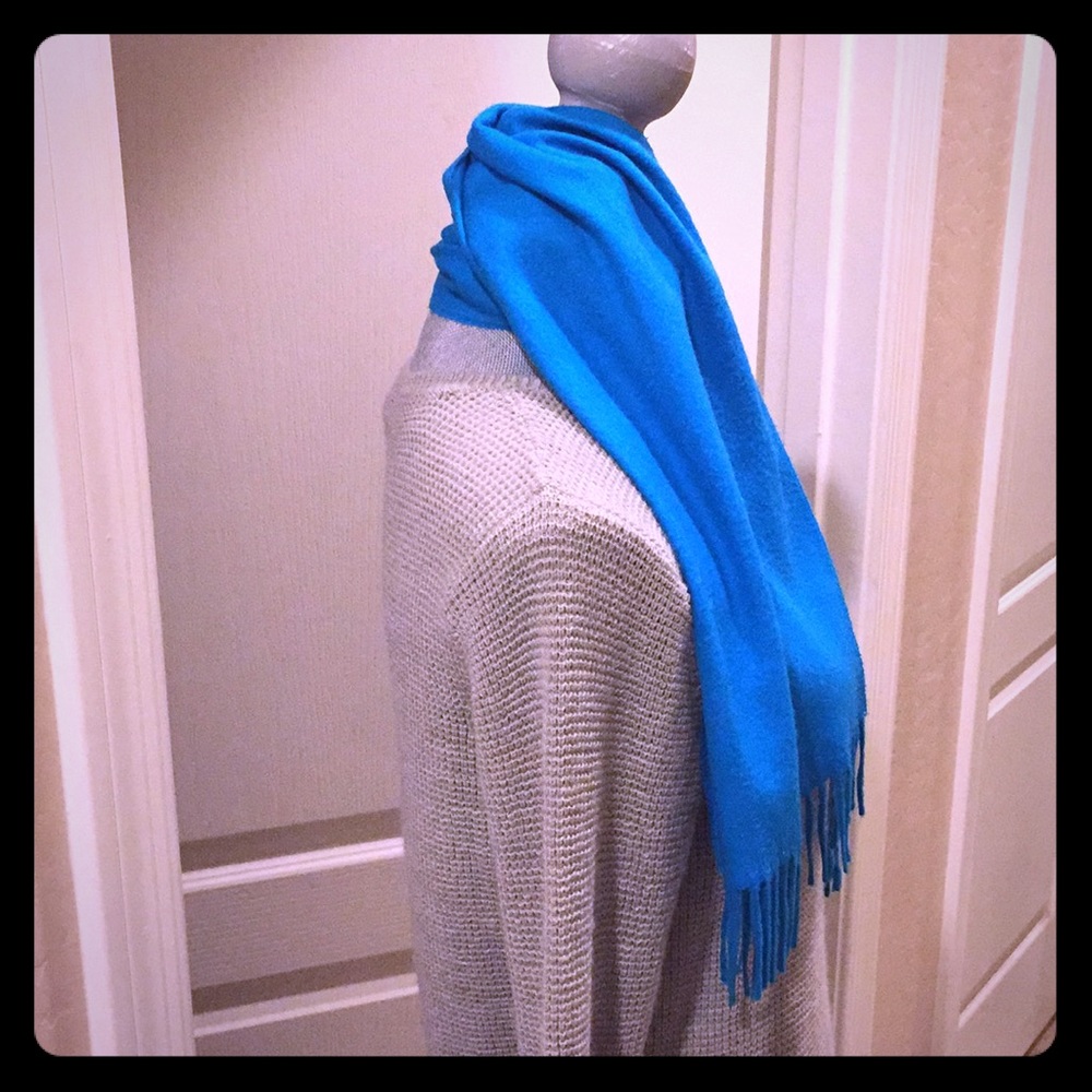 Vintage Blue Scarf - Picture 6 of 7
